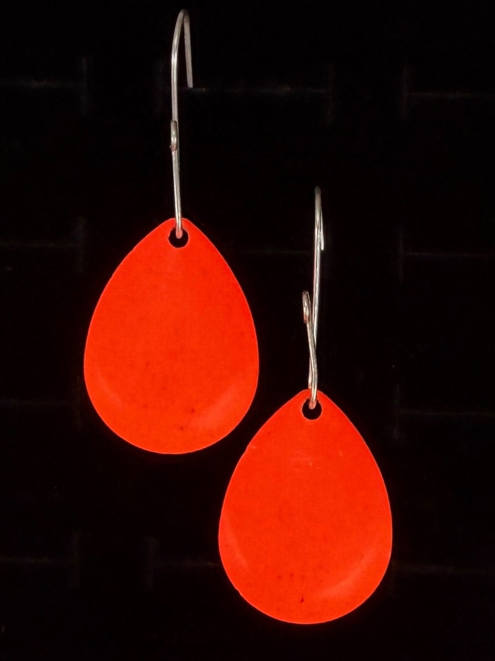 Vintage Silvertone neon orange pierced dangle earrings